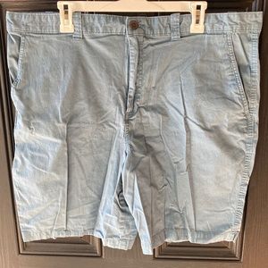 Magellan Outdoors men’s light grey/blue shorts 40W